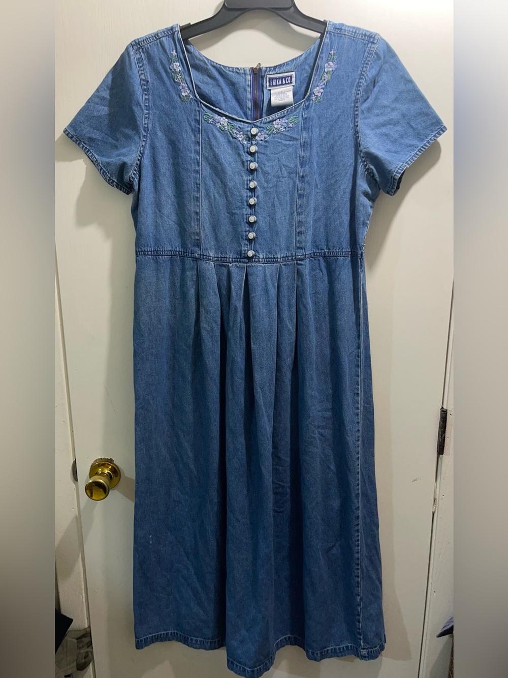 VTG 80s CottageCore Jean Prarie dress ' Blue Denim Button-Front Dress embroidere